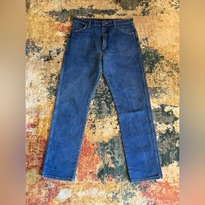 One owner, excellent condition. No snag tears or fading. 90s vintage